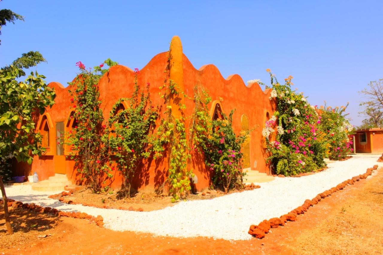 Le Lodge Dalaal Diam โซโมน ภายนอก รูปภาพ